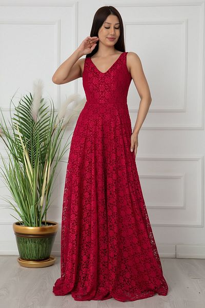 PULLIMM Elans 13103 Rochie lungă cu decolteu în V din dantelă