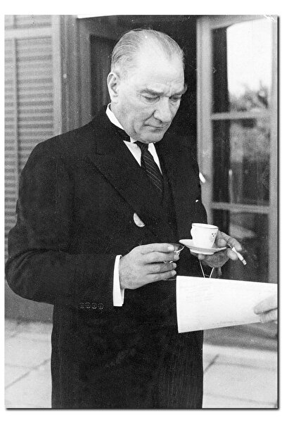 Cakatablo Ahşap Tablo Atatürk Smokinli Kahve Sigara (50x70 Cm Boyut)