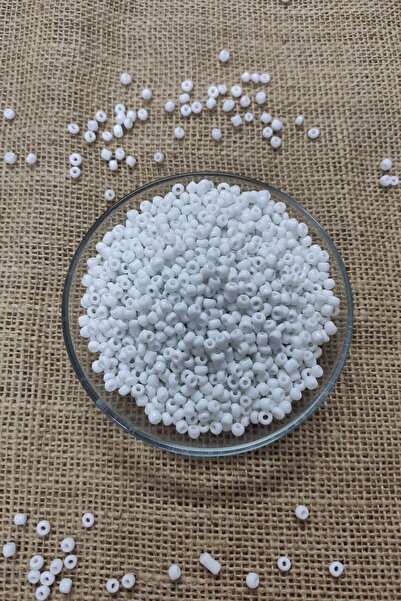 platin hediyelik 100 грам білого кольору 4 мм скляні намистини