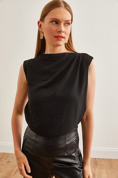 Olalook Μαύρη Drape Ayrobin Μπλούζα - Lined, BLZ-19002676