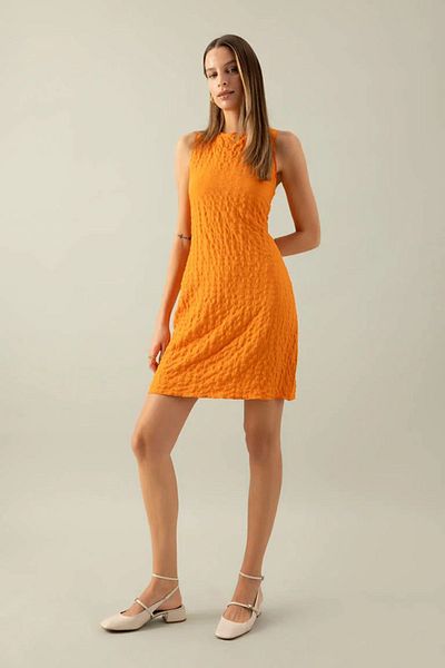 DeFacto Basic Bodycon Minikleid – einfarbig, Rundhalsausschnitt, Wickeldetail, ärmellos D2366ax24sm