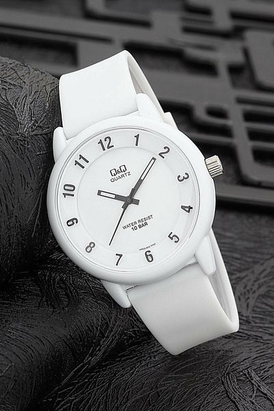 Q&Q Unisex Wristwatch Vr52j003y