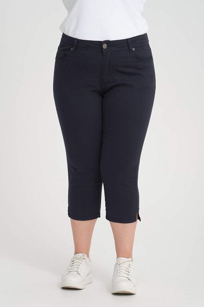 Era Lisa Large Size Cotton Gabardine Capri with Leg Slits