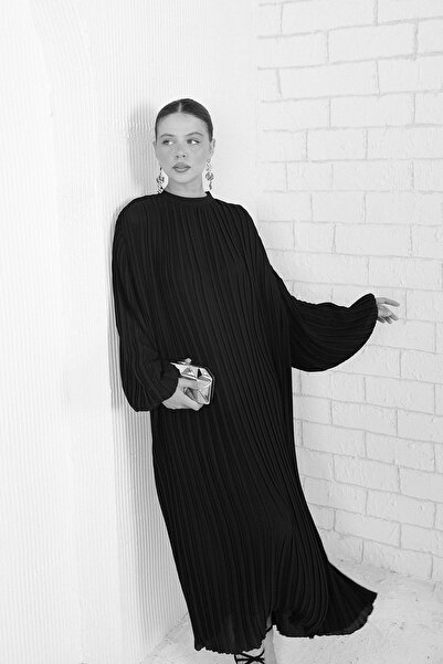 Melike Tatar فستان أسود مطوي - 32-2213