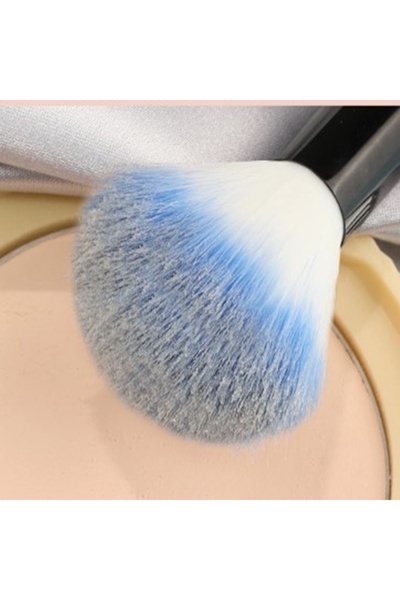 gaman Блакитна м'яка щітка для рум'ян