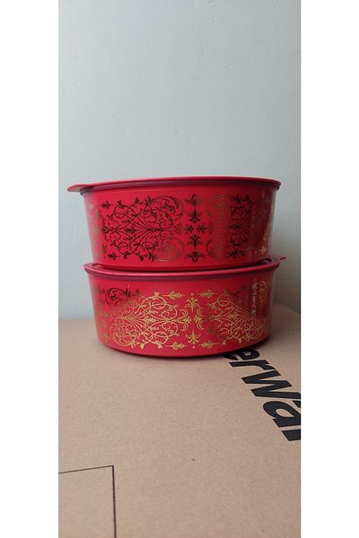 Tupperware 1 Lt and 2 Lt Water Round Set