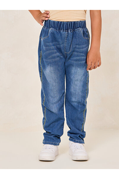 Styli Regular Side Seam Pocket Detail Jeans