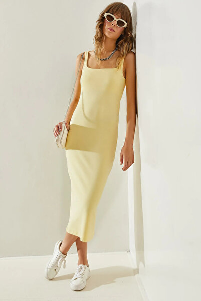 Bianco Lucci Midi šaty se čtvercovým límcem s páskem - česané Basic60251239