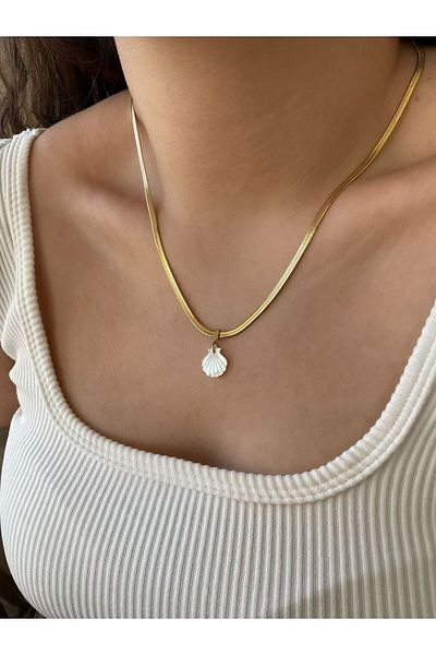 nerora Pearlescent Stone Seashell Italian Chain Steel Pendant