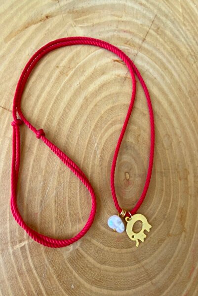 Shepidi kırmızı ip fil ve incili kilit örgü kolye