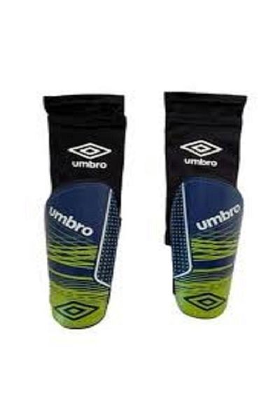 UMBRO Pro Shin Guard - Με Σορτσάκι