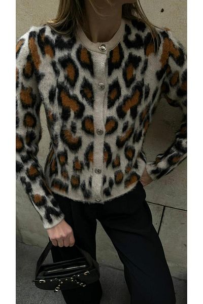 Askı Nişantaşı Cardigan moale cu model leopard bej-maro