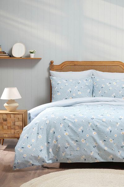 Sarah Anderson Daisy Light Blue 100% Cotton Single Duvet Cover Pillow Set