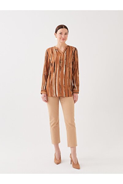 LC Waikiki Kaçık Yaka Desenli Uzun Kollu Kadın Bluz