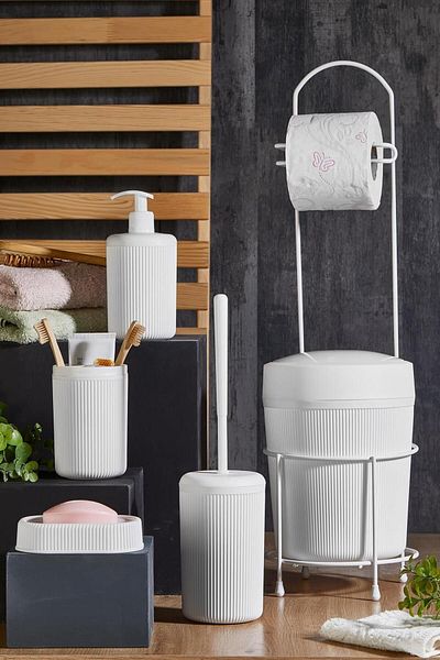 ORSA HOME Λευκό σετ μπάνιου 6 τεμαχίων με μεταλλικό κάδο απορριμμάτων WC θήκη χαρτιού και βούρτσα τουαλέτας στερεό - με υγρό σαπούνι