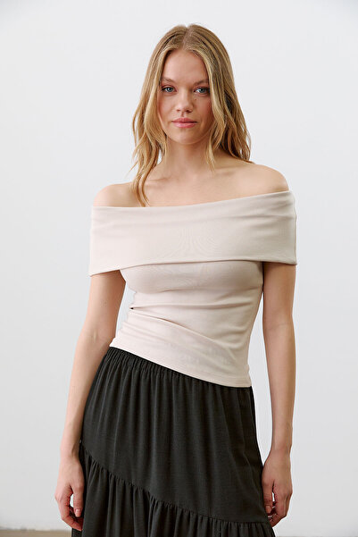 urban focus Low Shoulder T-Shirt