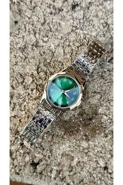 pullmarkt Women's Wristwatch - Diamond Cut Glass