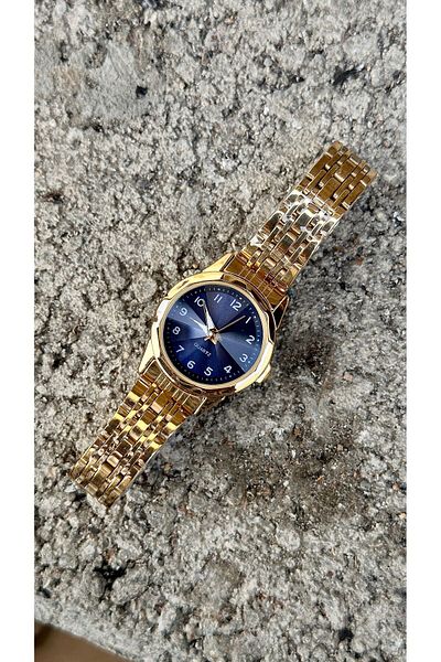 pullmarkt Women's Wristwatch - Diamond Cut Glass
