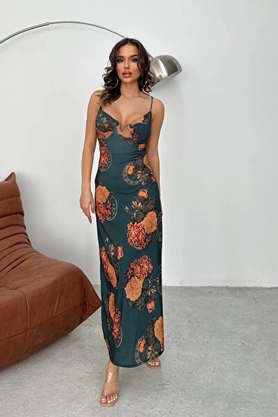 Swana Model Magritte - rochie cu crestătură în cruce și rochie laterală