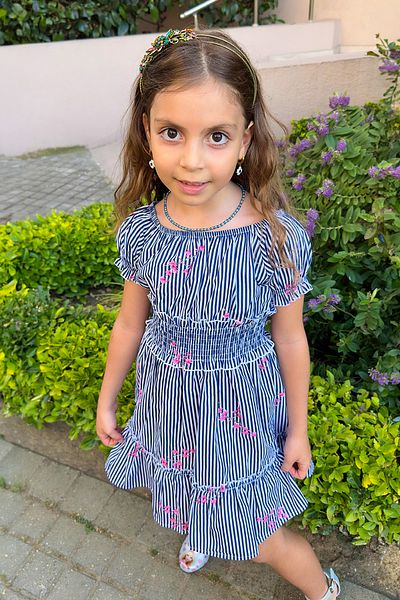 TRENDYOLKIDS Πολύχρωμο γυναικείο παιδικό λουλουδάτο μοτίβο βαμβακερό ελαστικό μέσης κοντομάνικο υφαντό φόρεμα TKDSS24EL00018