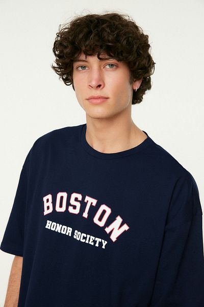 Trendyol Collection Sötétkék Oversize zokni, rövid ujjú Boston nyomott pamut póló