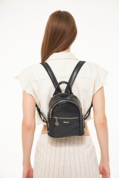 Morpelikan Women's Black Four Compartment Backpack