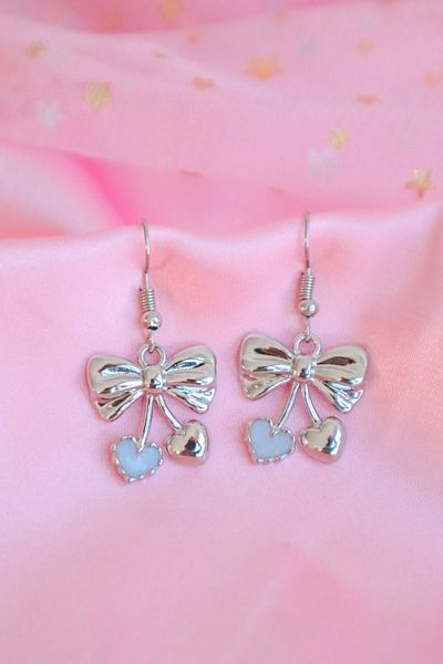 EFBUTİK Heart Patterned White Jewelled Imported Earrings