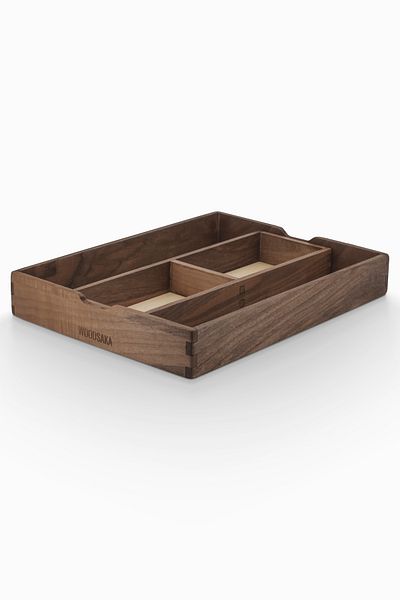 Woodsaka Регулируем органайзер за плот и кутия за аксесоари Yoi в цвят орех