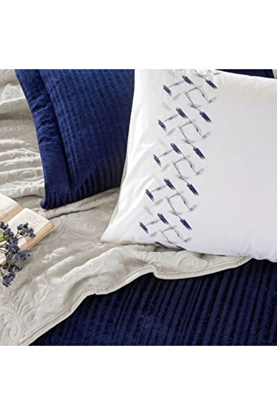 Taç TAÇ SİRİUS NAKIŞLI ÇEYİZ SETİ LACİVERT- YORGAN VE 2 ADET YASTIK HEDİYELİ