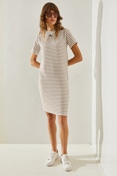 Bianco Lucci 60251344 Model pruhovaných dámských šatů Seersucker