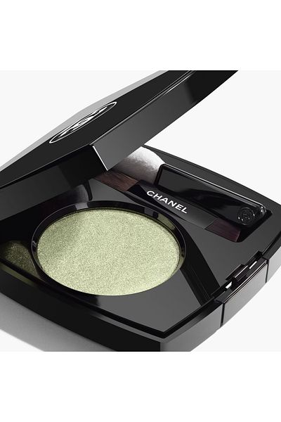Chanel OMBRE ESSENTIELLE - Multi-Use, Long-Lasting Eyeshadow