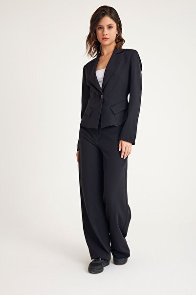 MANGOSTEEN Women's Short Fit Blazer Jacket