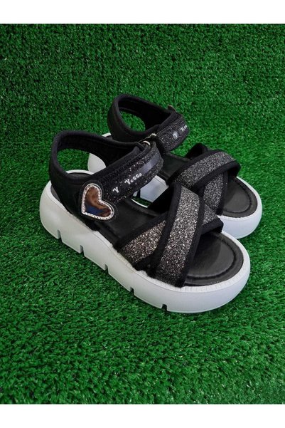 Ege Kids Vetta Girls' Thick Sole Heart-Detail Sandals