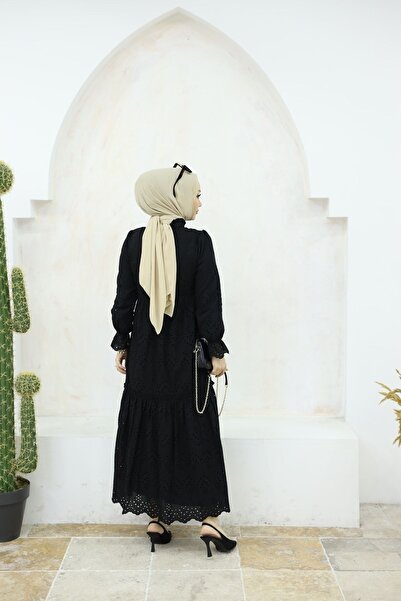 She Olive Tassel Detailed Laced Hijab Dress - black