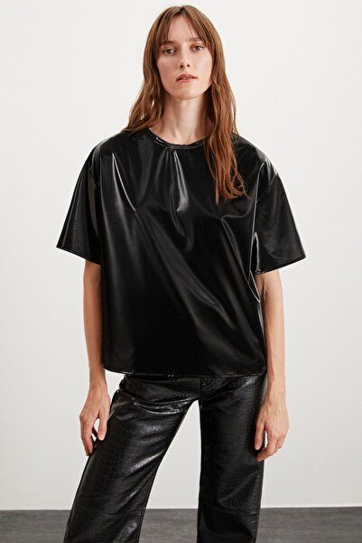 GRIMELANGE Γυναικείο μπλουζάκι Feleca Shiny Coated Μαύρο - Crew Neck, κοντό μ...