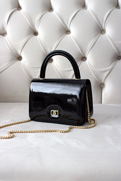 Black Spring Women's Hand and Shoulder Bag with Shiny Chain Strap