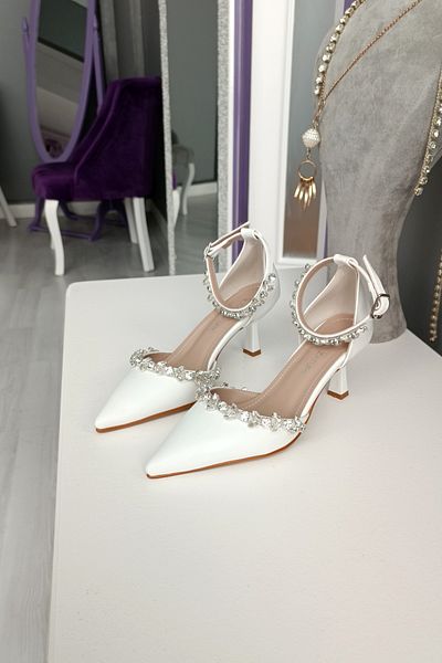 LA CALZATURE 6cm Champagne Heeled - White Leather Stiletto Women's Shoes with Rhinestones and Ankle Belt
