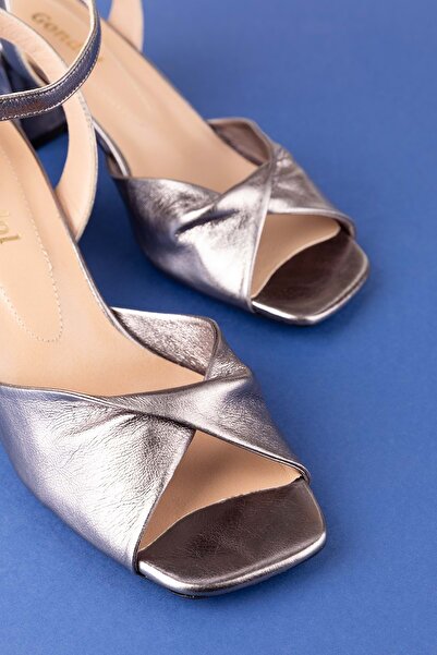 Gondol Kadın Hakiki Deri Topuklu Ayakkabı Ast.6004