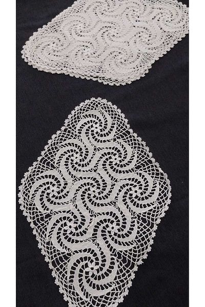 Papatyam 4 Pieces Hand Knitted Coffee Table Cover - Lace Set (20x30) / Flush Thread
