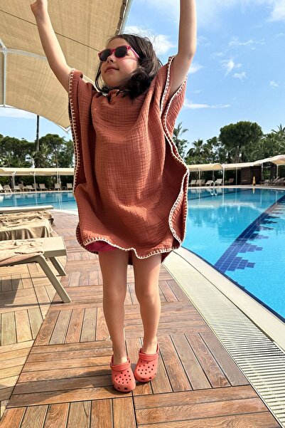 Atölye Eda Exclusive Handcrafted And Hand Embroidered 4 Layers Muslin Poncho Bathrobe