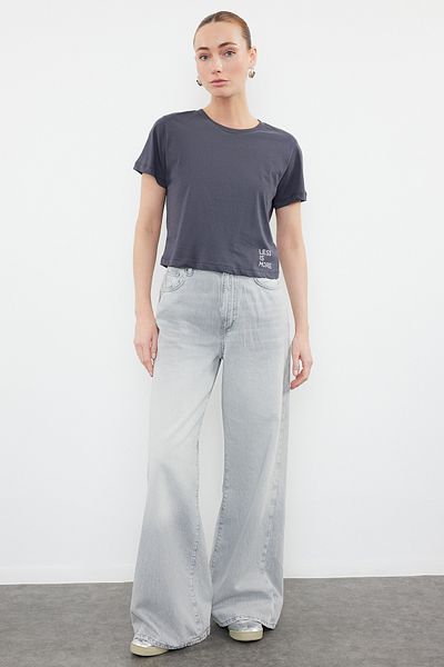 Trendyol Collection Anthracite Crop Crew Neck T-Shirt - 100% Cotton, Slogan Print, TWOSS23TS00125