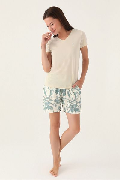 Pierre Cardin Women's Cream Shorts Set