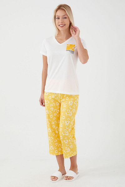 Pierre Cardin To Do Better Days Cream Women's Capri Set