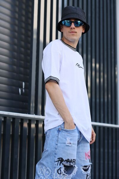 Cool mans Ανδρικό καλοκαιρινό μπλουζάκι με χειρόγραφο χυτό γιακά, Oversize, New Season