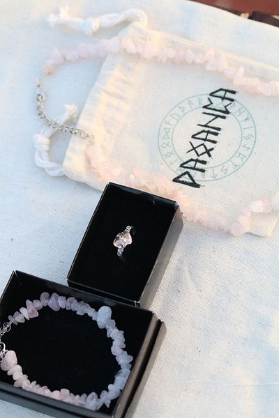 Paganca Pink Quartz Broken Natural Stone Spiritual Jewelry Set