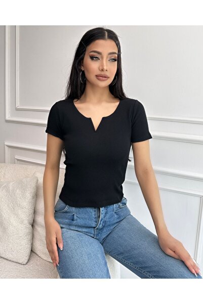 Chicup Bluză neagră tricotată cu nervuri - femei, guler din plastic