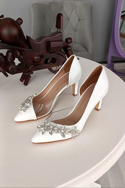 LA CALZATURE 7cm Heeled White Leather Stiletto - Side Transparent Star Accessory