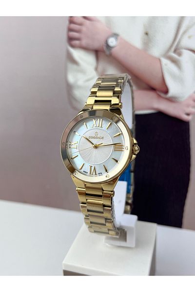 Essence Gold Women's Wristwatch - 5 ATM Waterproof