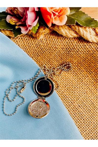 Yeşim Aksesuar Women's Silver Color Round Necklace with Photograph Writable Cap
