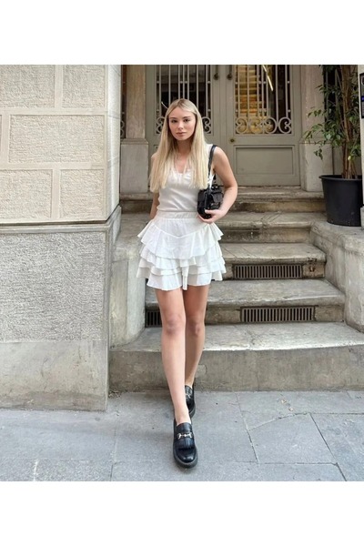 Gugus Ασπρόμαυρη γυναικεία φούστα - με βολάν και εσωτερικό καλσόν